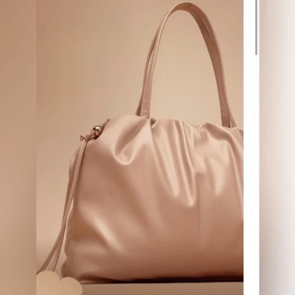 NWT Victoria's Secret Cream Tote Bag